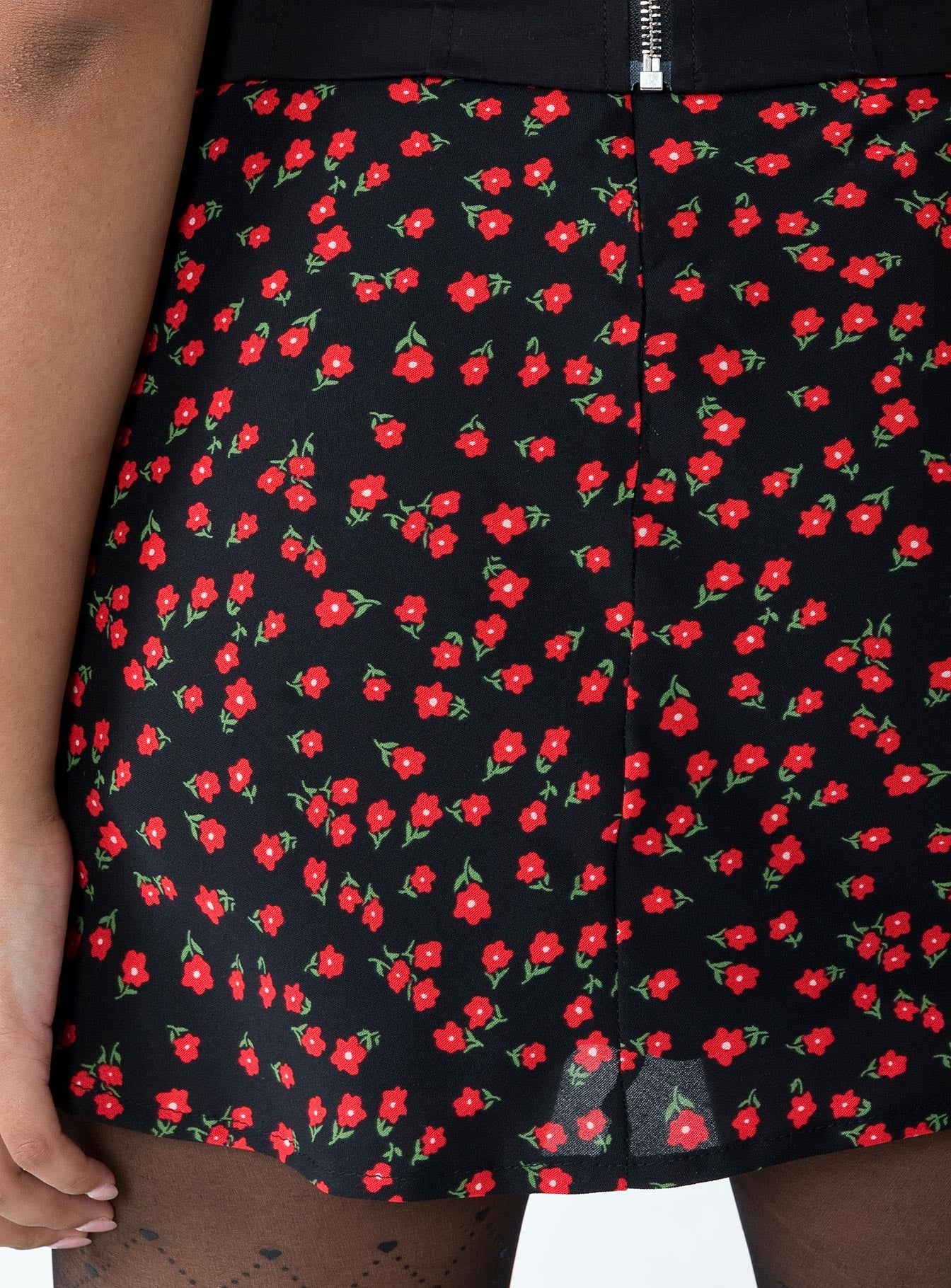Kerri Mini Skirt Black Floral