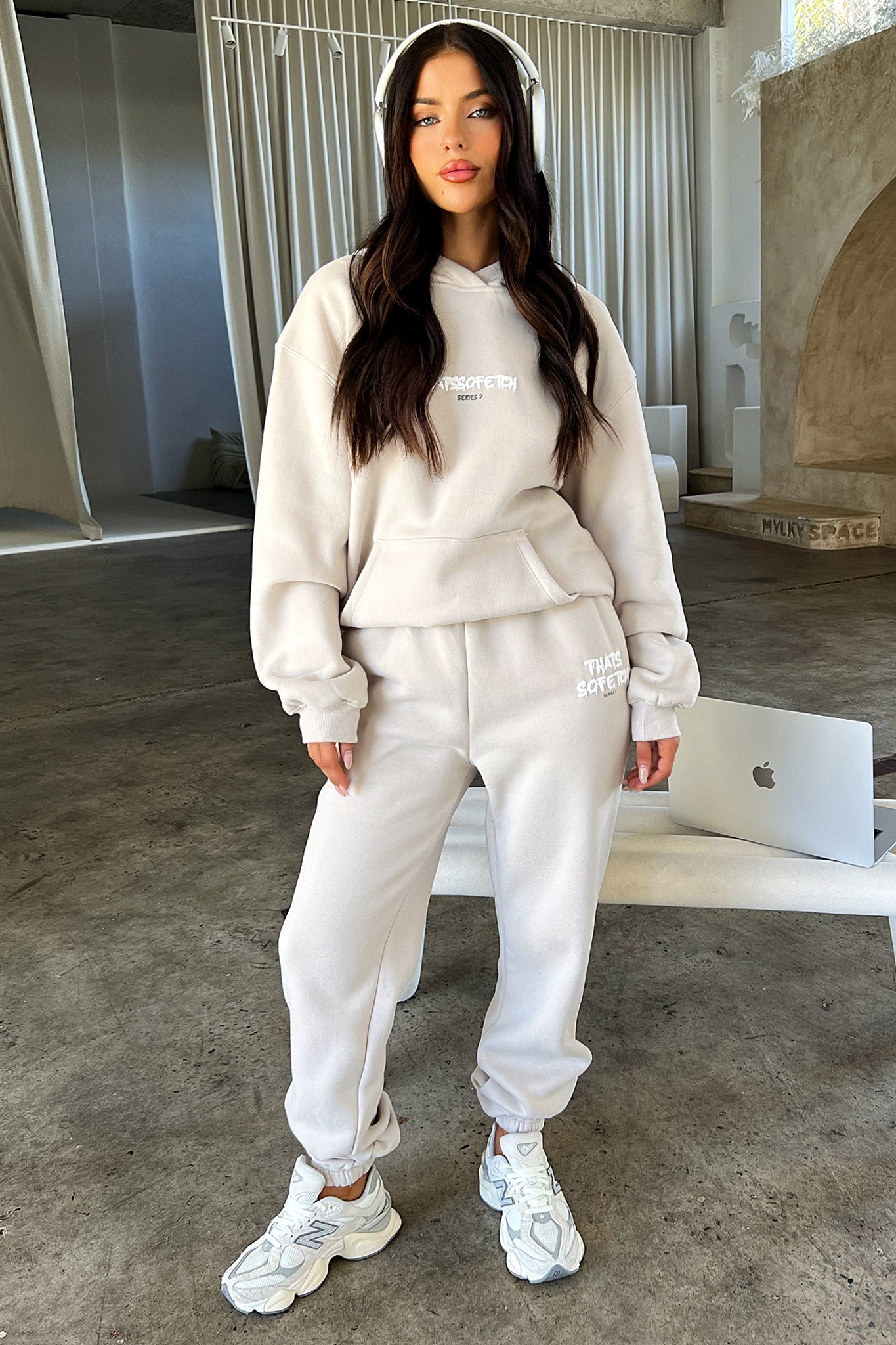 Series 7 Hoodie - Bone